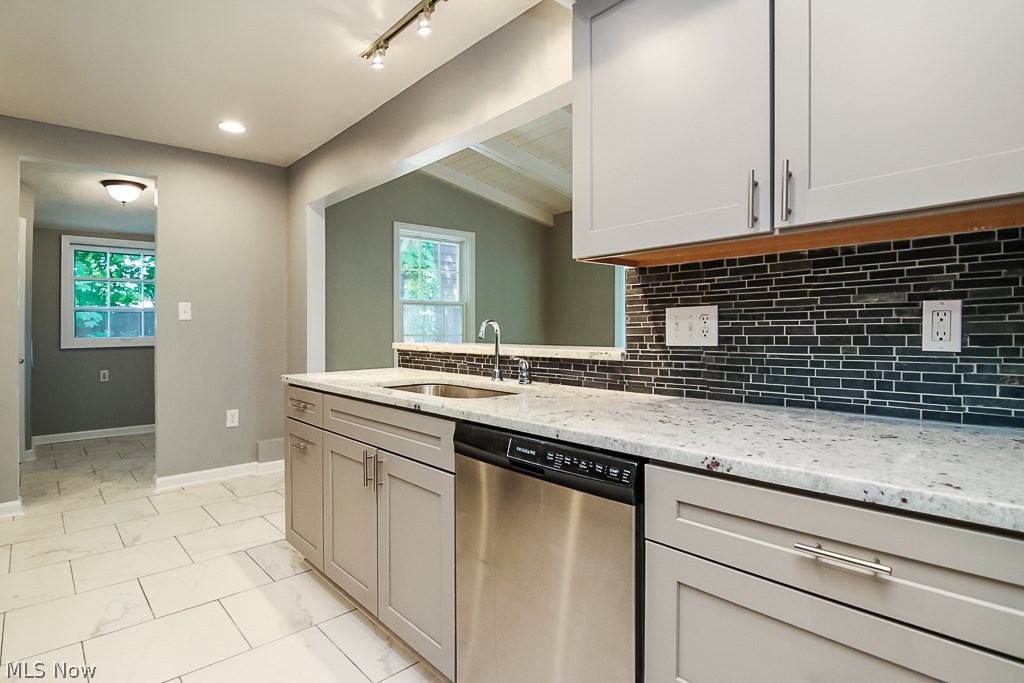 16809 Holbrook Road Cleveland, OH 44120 - Photo 24 of 34