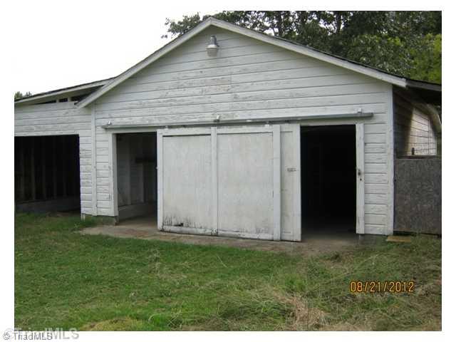 4855 Bringle Ferry Road Salisbury, NC 28146 - Photo 5 of 10 Storage.