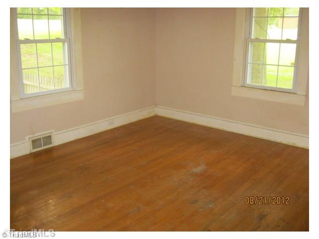 4855 Bringle Ferry Road Salisbury, NC 28146 - Photo 9 of 10 2nd Bedroom.