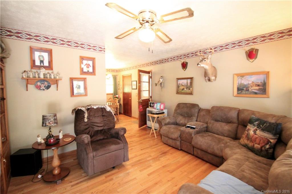 181 Davis Cove Road, Unit 18 Waynesville, NC 28786 - Photo 4 of 17 Gallery Image 4