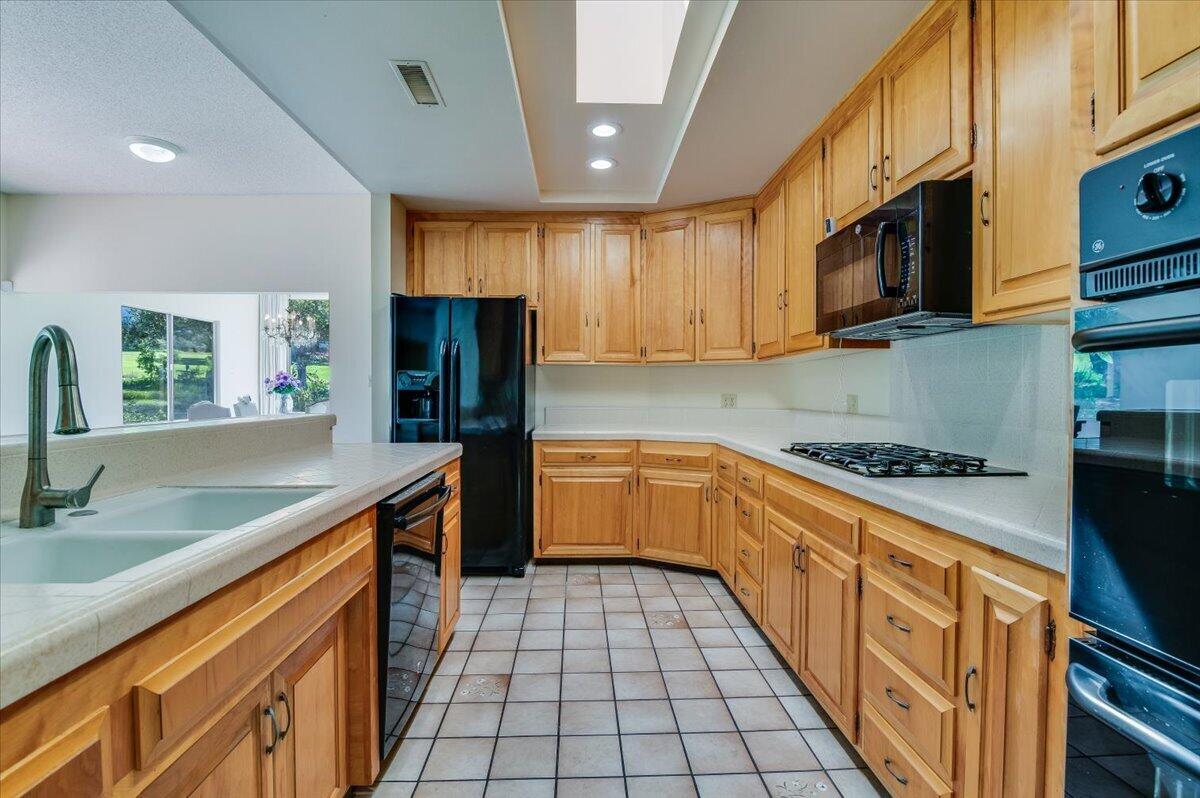 107 Inverness Avenue Lompoc, CA 93436 - Photo 19 of 39 01-KKP_4343