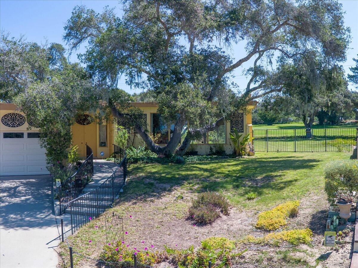 107 Inverness Avenue Lompoc, CA 93436 - Photo 4 of 39 07-MAX_0028