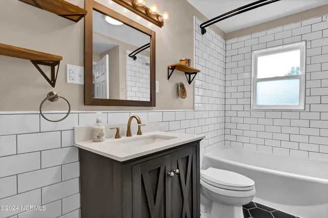 $1,900 | 1126 Old Folkstone Road, Sneads Ferry, NC 28460