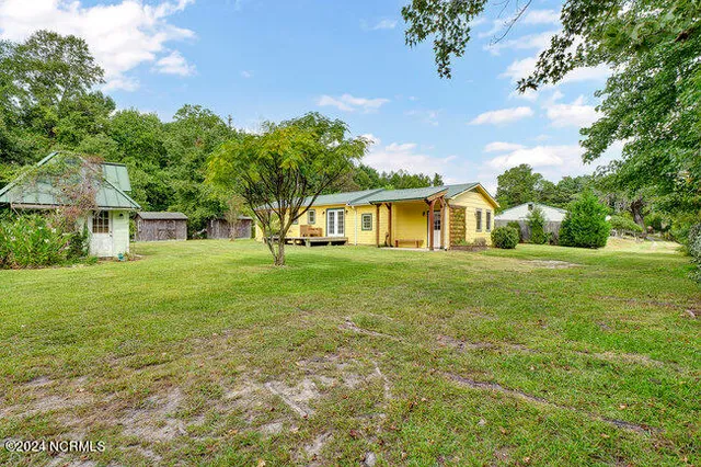 $1,900 | 1126 Old Folkstone Road, Sneads Ferry, NC 28460