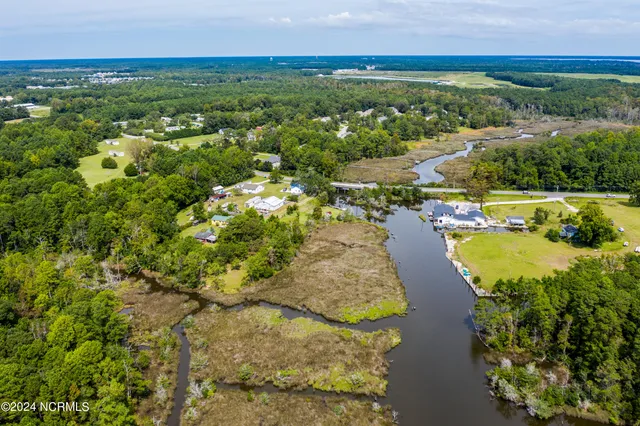 $1,900 | 1126 Old Folkstone Road, Sneads Ferry, NC 28460