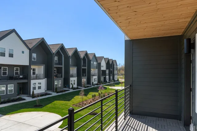 $2,300 | 440 Markham Street, Unit 24, Nashville, TN 37214