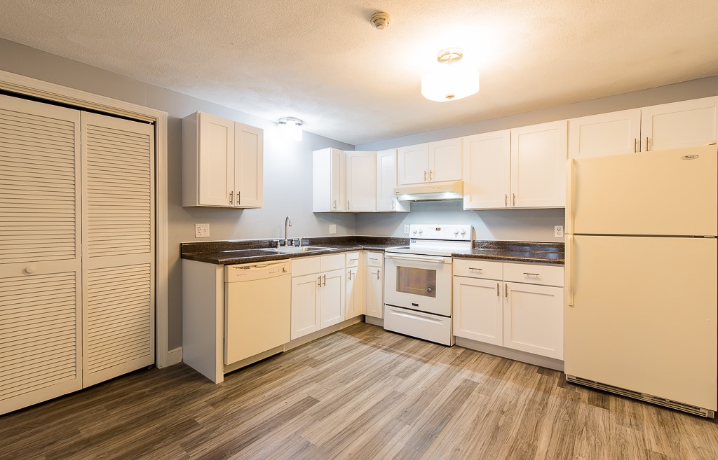 555 Diamond Hill Road, Unit 104 Woonsocket, RI 02895 - Photo 6 of 20