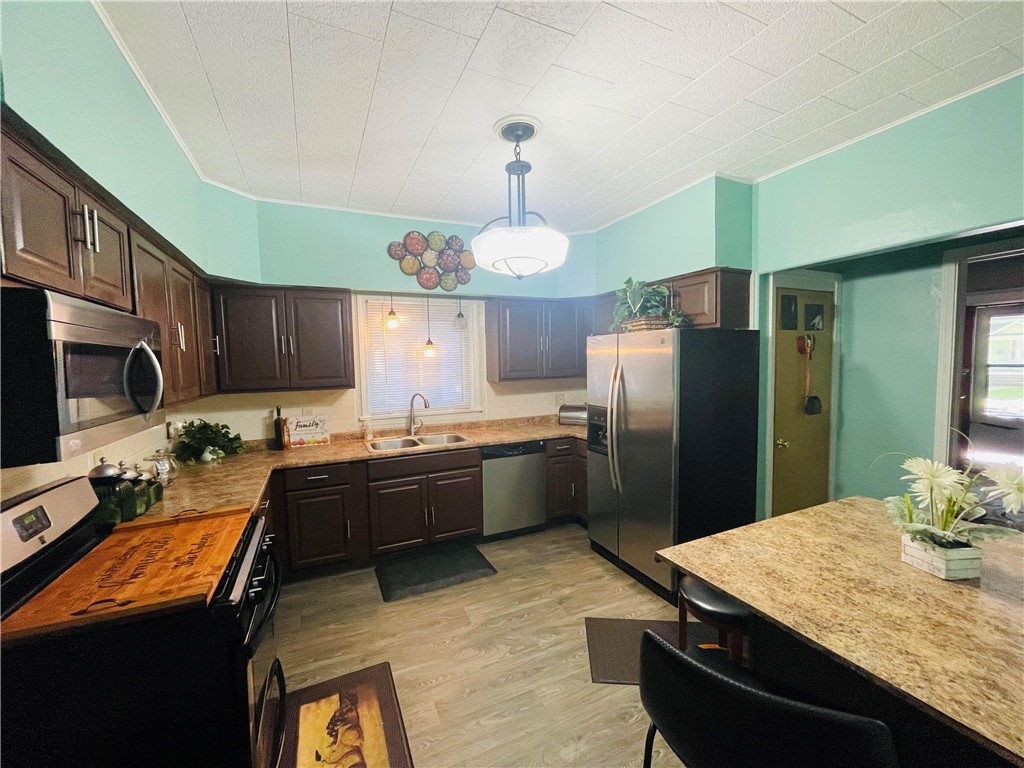 334 Selye Terrace Rochester, NY 14613 - Photo 14 of 18