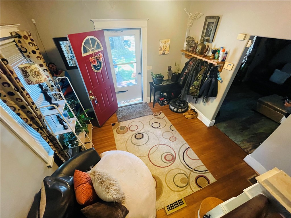 334 Selye Terrace Rochester, NY 14613 - Photo 4 of 18