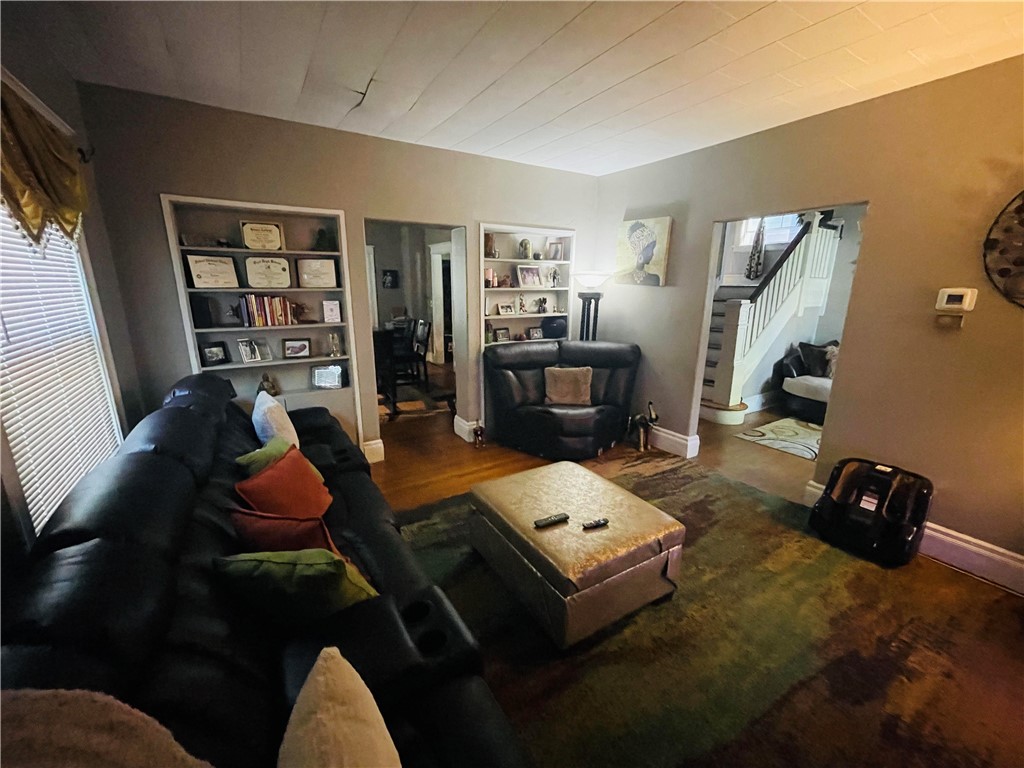 334 Selye Terrace Rochester, NY 14613 - Photo 8 of 18