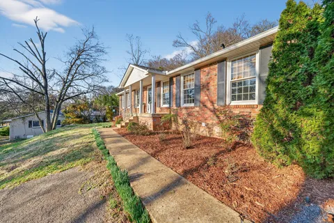 $499,900 | 304 Cross Timbers Drive, Nashville, TN 37221