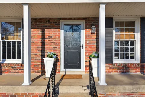 $499,900 | 304 Cross Timbers Drive, Nashville, TN 37221