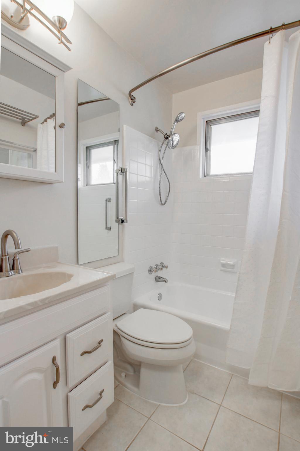 6207 Julian Street Springfield, VA 22150 - Photo 18 of 27 Bathroom