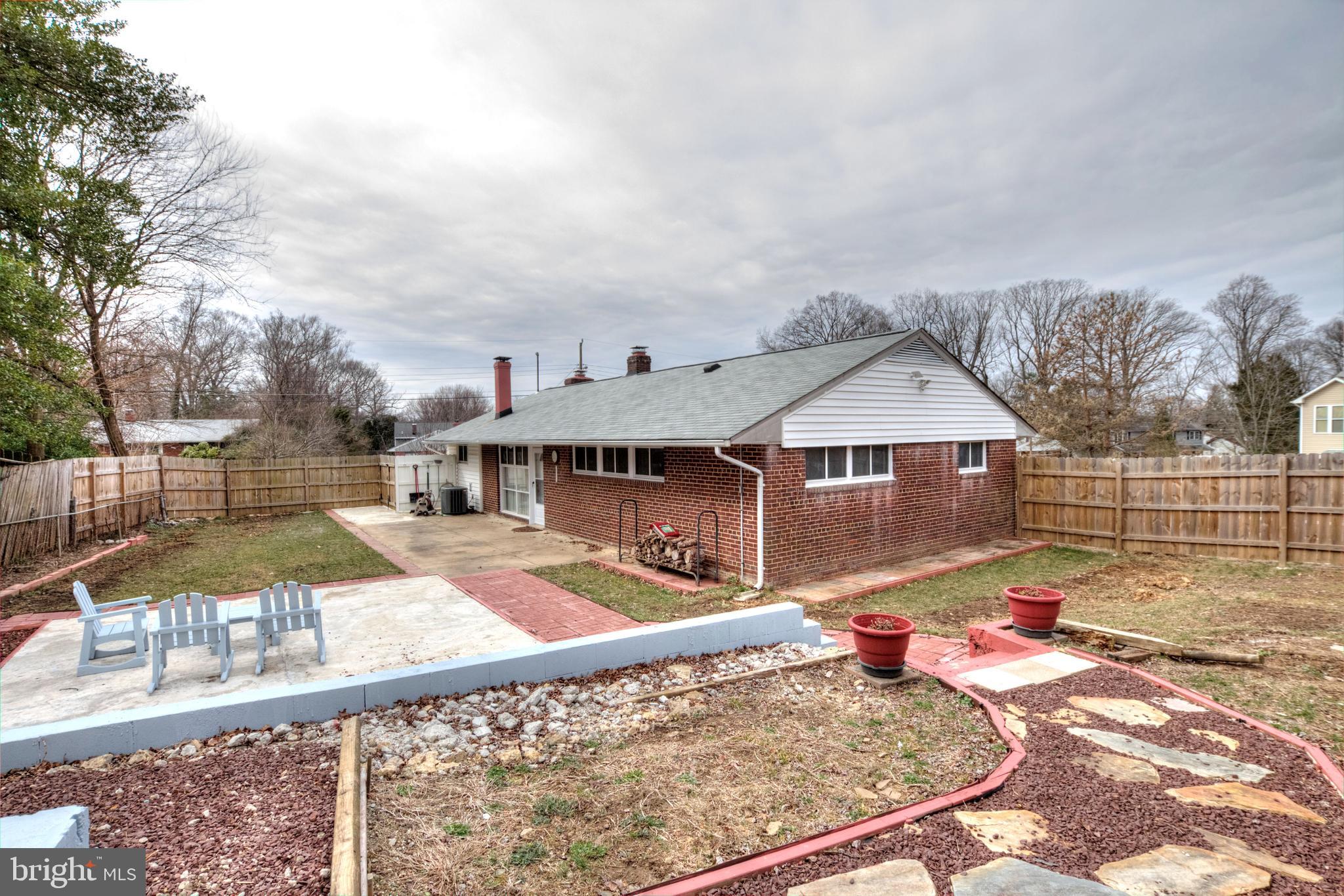 6207 Julian Street Springfield, VA 22150 - Photo 26 of 27 Exterior