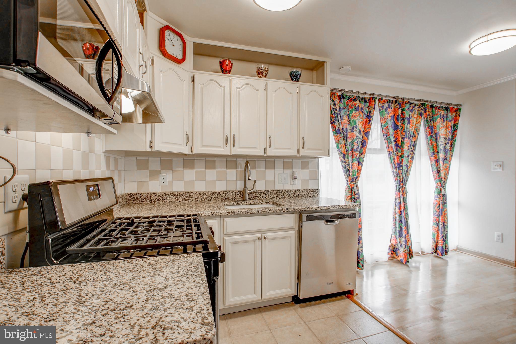 6207 Julian Street Springfield, VA 22150 - Photo 4 of 27 Kitchen