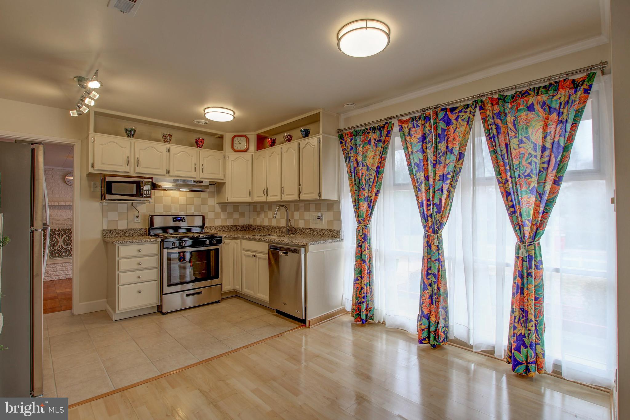 6207 Julian Street Springfield, VA 22150 - Photo 6 of 27 Kitchen