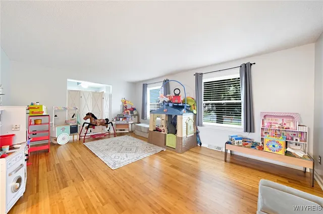 $369,900 | 89 Park Ln Circle, Lockport City, NY 14094