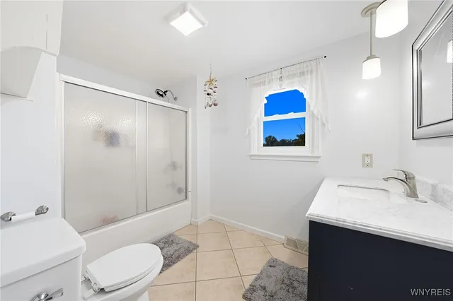 $369,900 | 89 Park Ln Circle, Lockport City, NY 14094