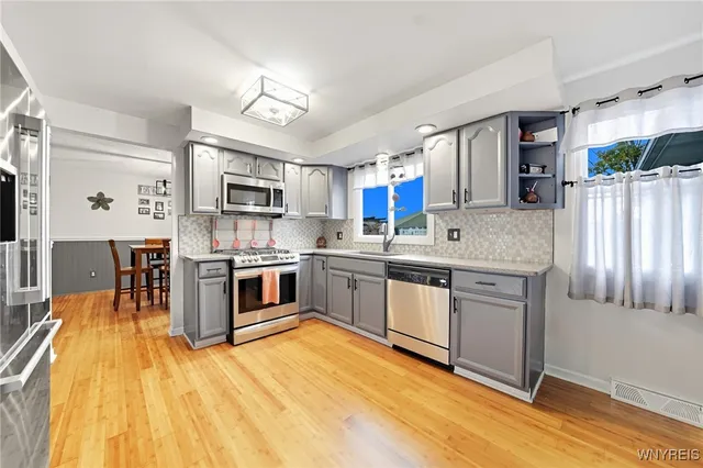 $369,900 | 89 Park Ln Circle, Lockport City, NY 14094