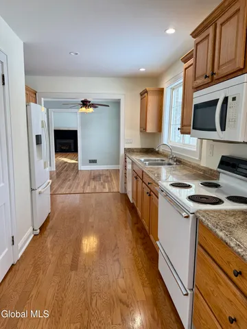 $2,500 | Undisclosed Address, Greenwich, NY 12834