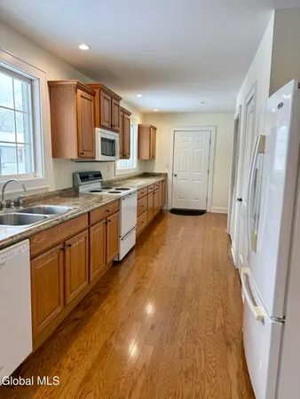 $2,500 | Undisclosed Address, Greenwich, NY 12834