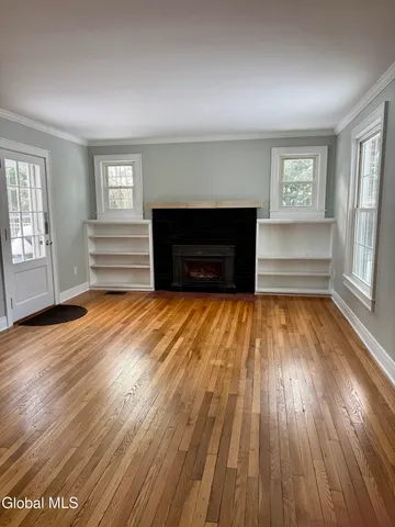 $2,500 | Undisclosed Address, Greenwich, NY 12834