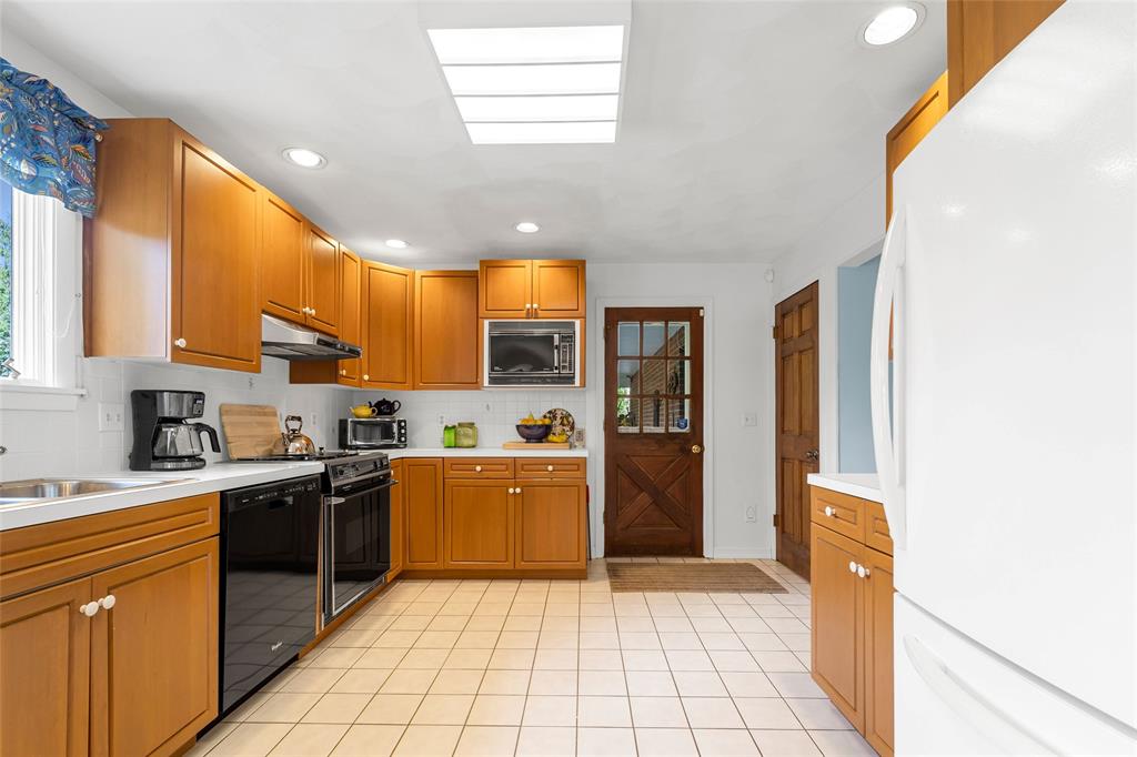 783 Powderhouse Road Vestal, NY 13850 - Photo 15 of 48 Gallery Image 15
