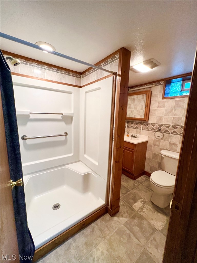 401 South Ridge Drive Cleveland, OH 44109 - Photo 13 of 17 Gallery Image 13