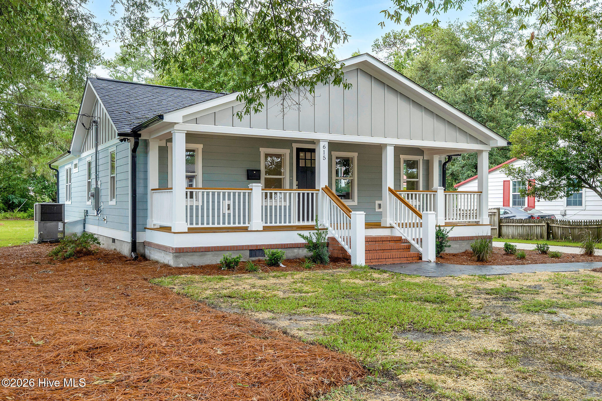 615 South Raleigh Street Wallace, NC 28466 - Photo 2 of 34 Gallery Image 2