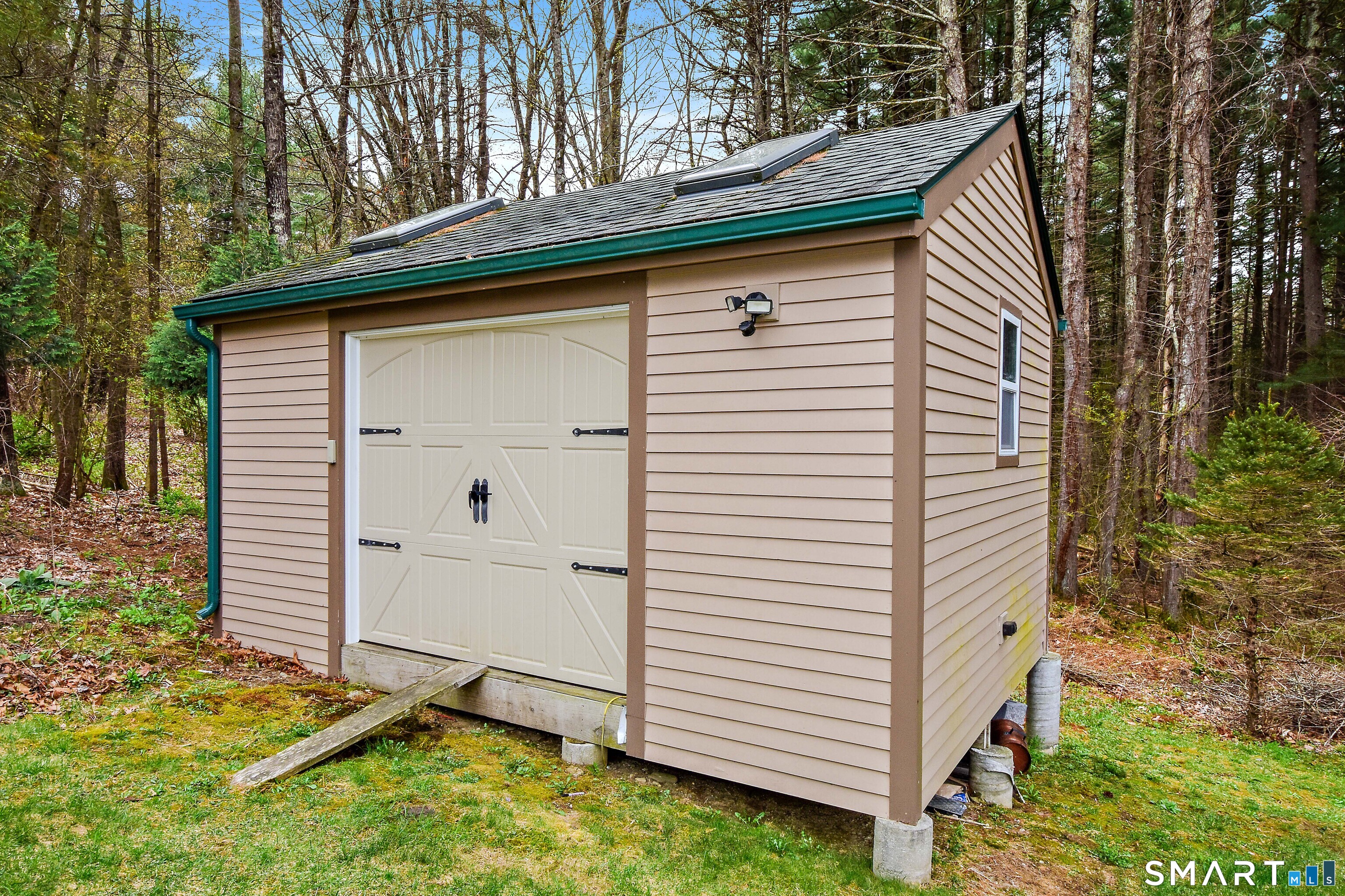 28 Blackmer Downs Road Thompson, CT 06255 - Photo 32 of 35