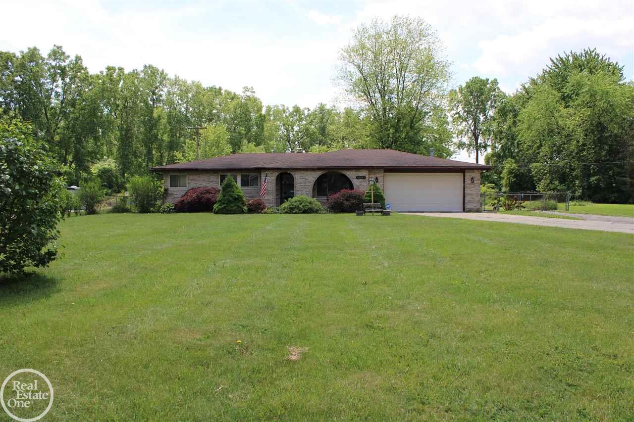 19580 Faulman Road Clinton Township, MI 48035 - Photo 1 of 24 50043057.JPG