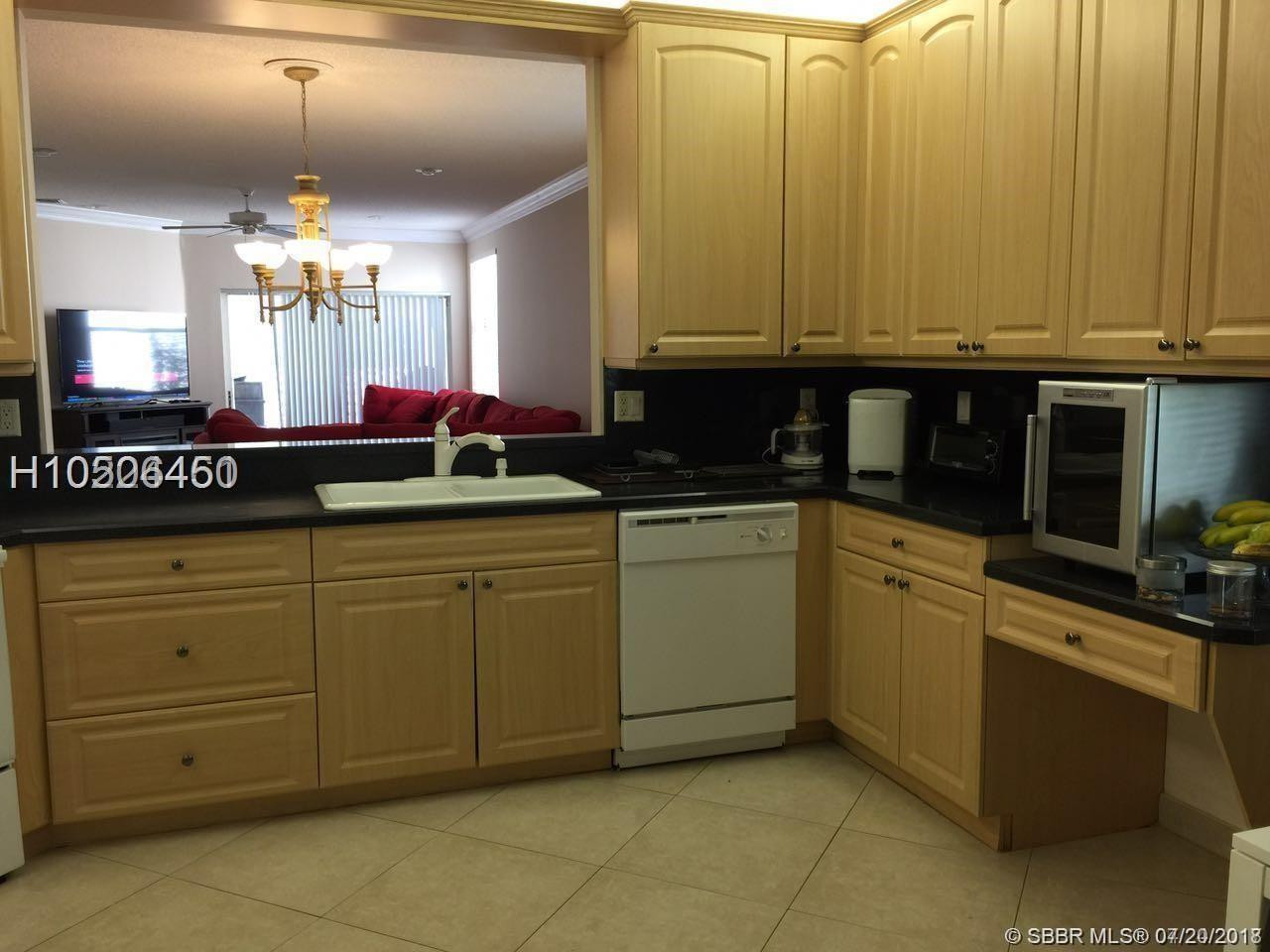 20951 Vía Jasmine, Unit 1 Boca Raton, FL 33428 - Photo 13 of 32 Photo 13