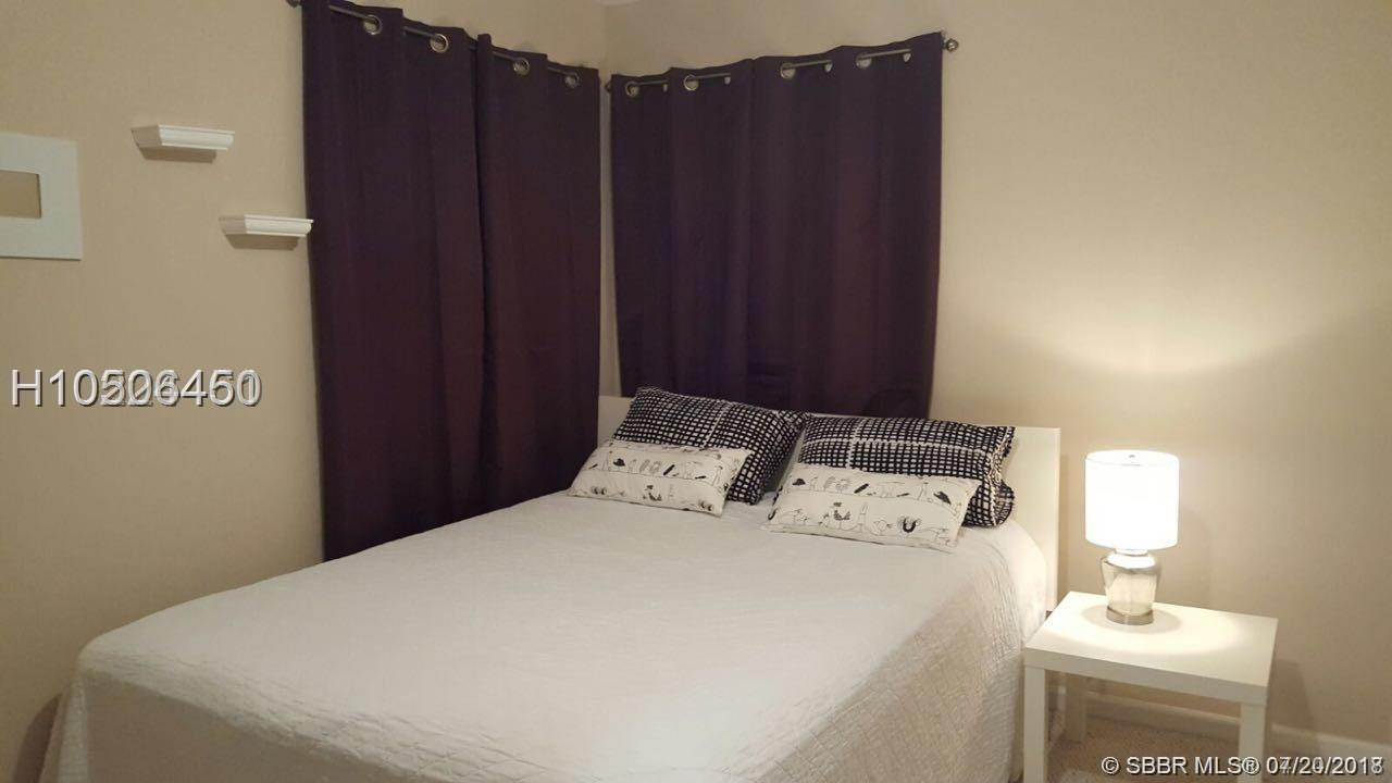 20951 Vía Jasmine, Unit 1 Boca Raton, FL 33428 - Photo 20 of 32 Photo 20