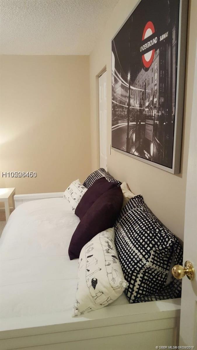 20951 Vía Jasmine, Unit 1 Boca Raton, FL 33428 - Photo 21 of 32 Photo 21