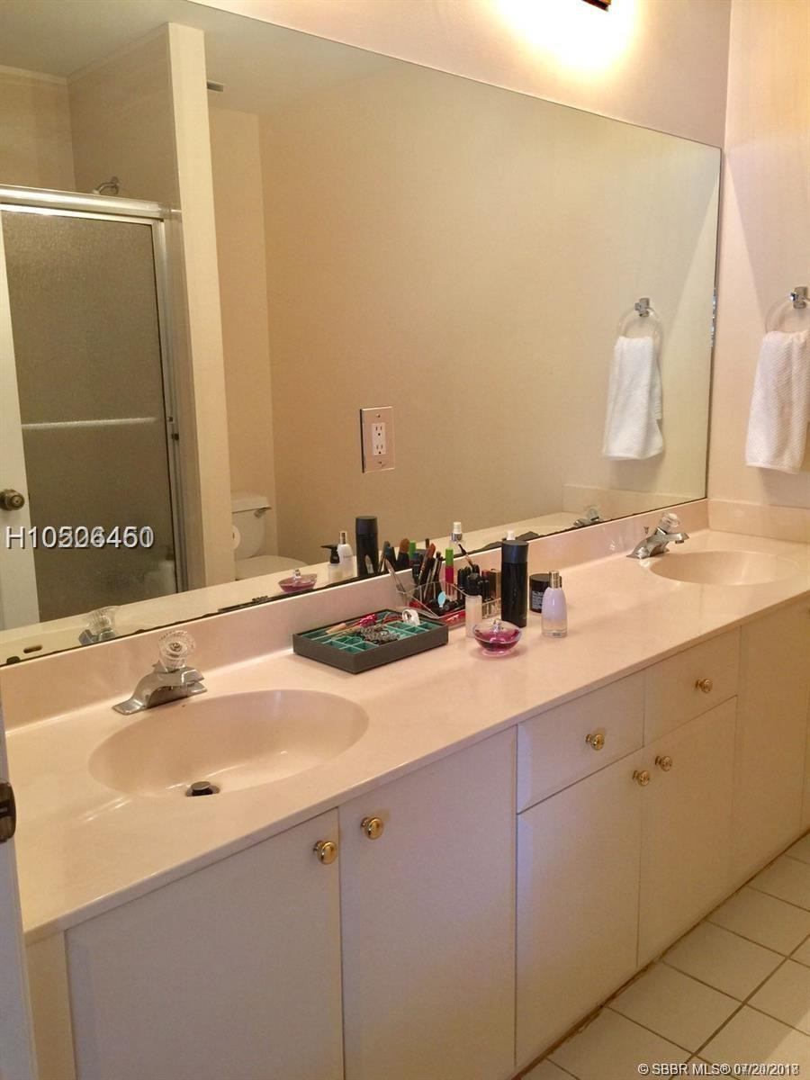 20951 Vía Jasmine, Unit 1 Boca Raton, FL 33428 - Photo 26 of 32 Photo 26
