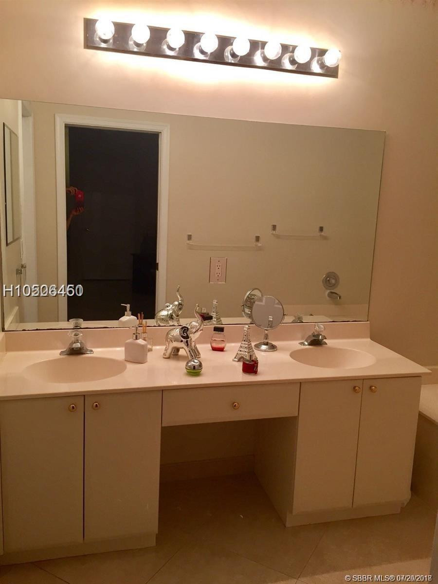 20951 Vía Jasmine, Unit 1 Boca Raton, FL 33428 - Photo 32 of 32 Photo 32