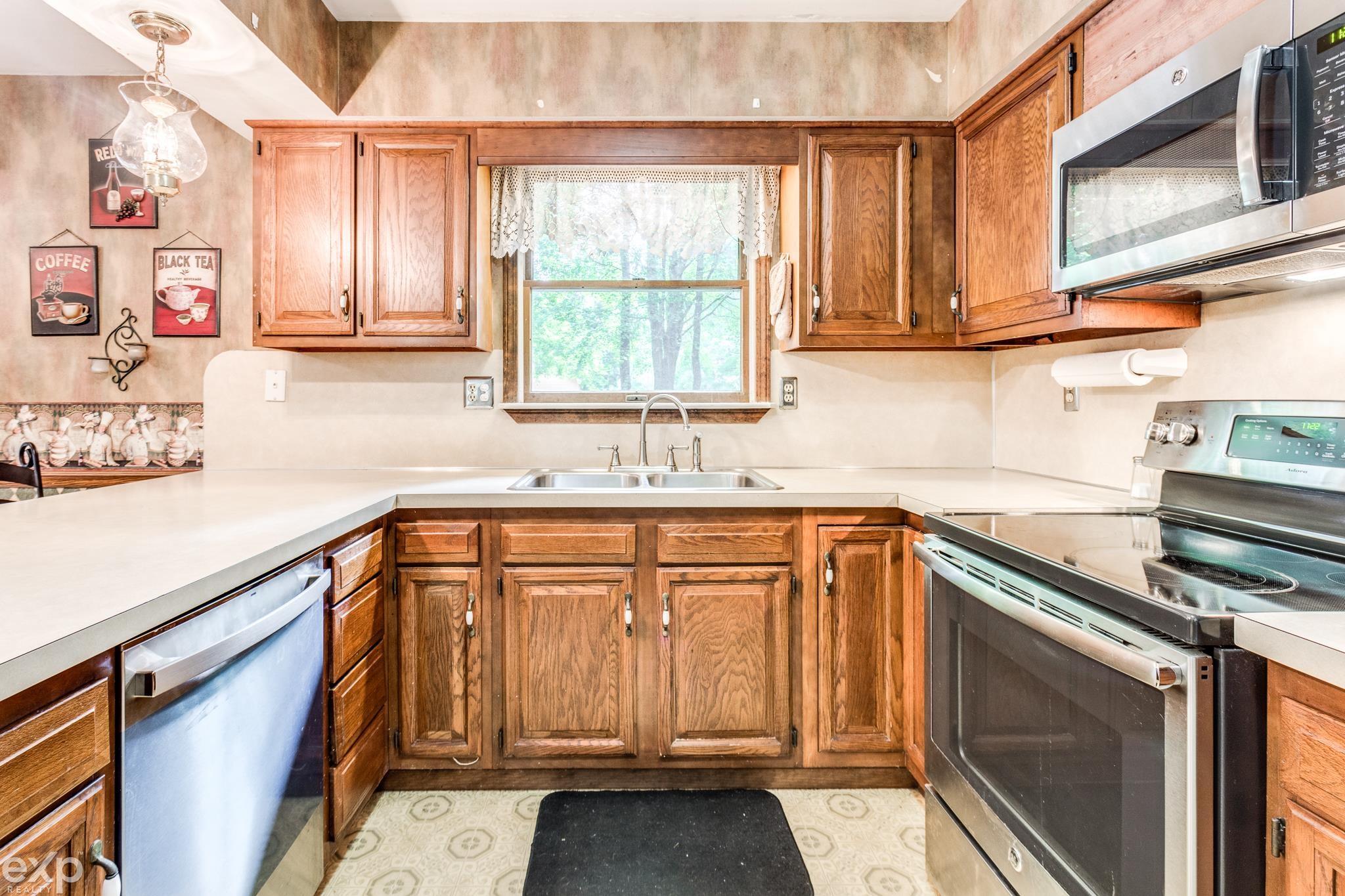 8891 Field Road Algonac, MI 48001 - Photo 27 of 37
