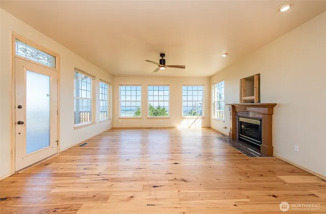 a view of sky from window