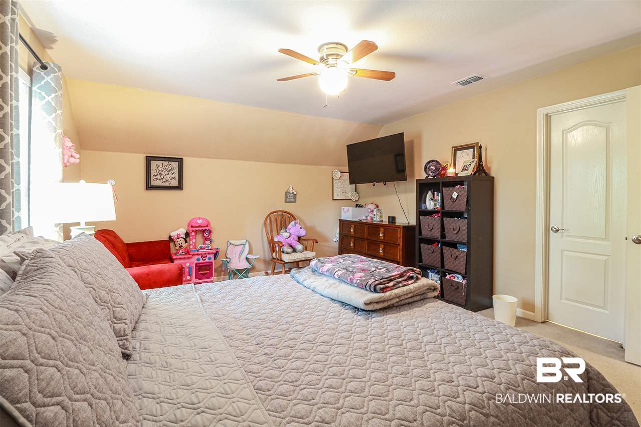 172 Lakeview Loop Daphne, AL 36526 - Photo 25 of 33 Guest Bedroom 2