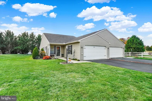$240,000 | 2860 Golden Villas Drive, York, PA 17408