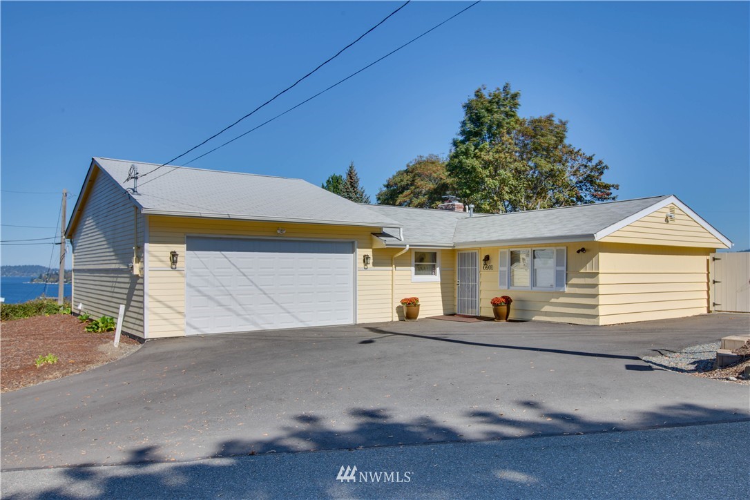 6901 South Rustic Road Seattle, WA 98178 - Photo 1 of 25 Gallery Image 1