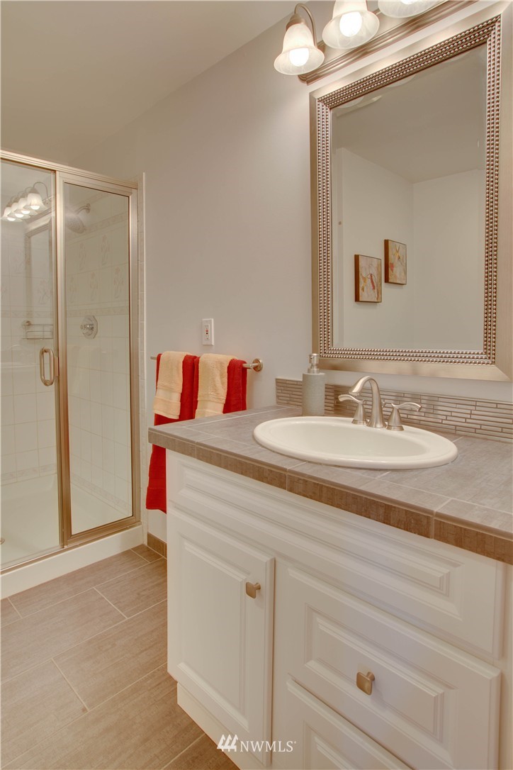 6901 South Rustic Road Seattle, WA 98178 - Photo 13 of 25 Gallery Image 13