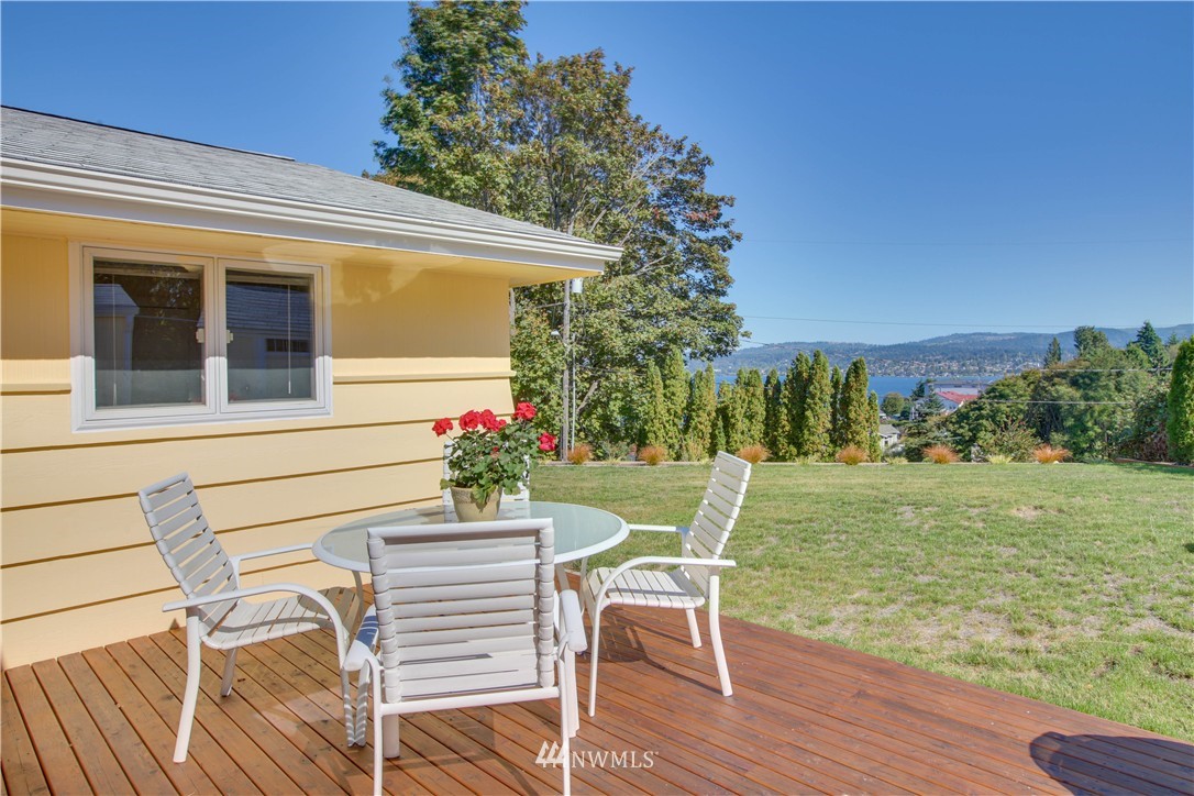 6901 South Rustic Road Seattle, WA 98178 - Photo 21 of 25 Gallery Image 21