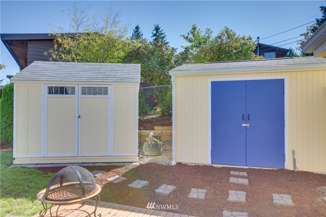 6901 South Rustic Road Seattle, WA 98178 - Photo 24 of 25 Gallery Image 24