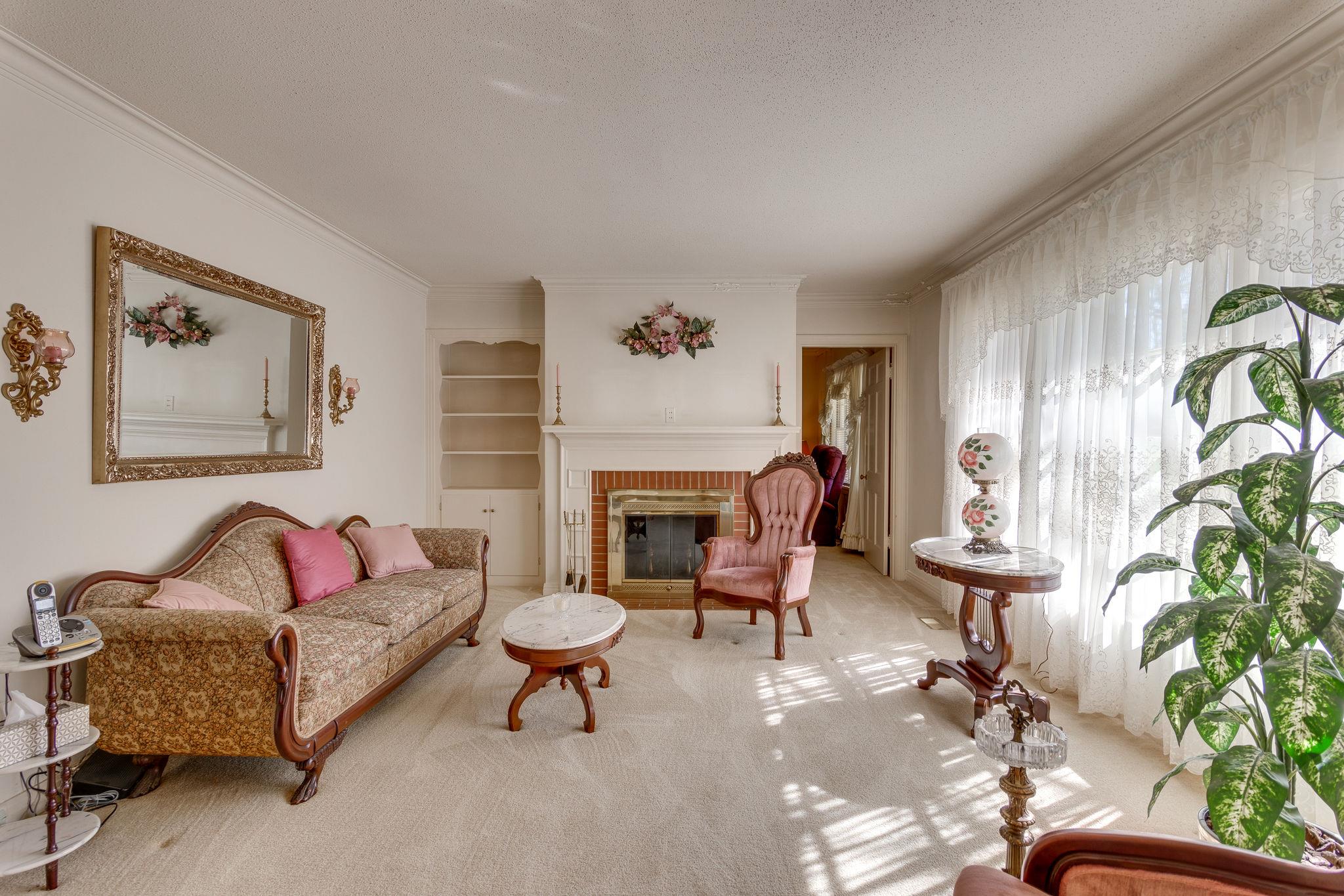 Another view of the living room - light and bright...
