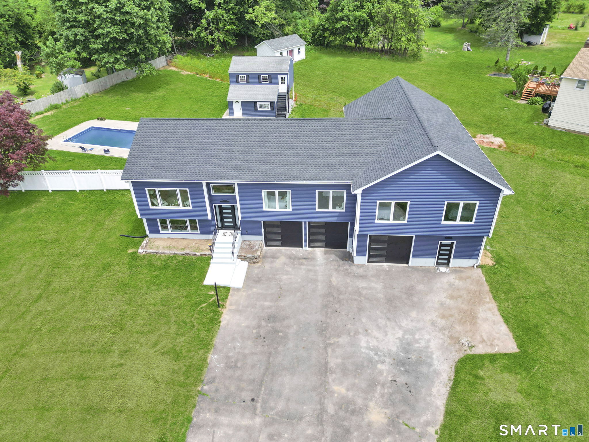 460 Miller Road South Windsor, CT 06074 - Photo 3 of 39