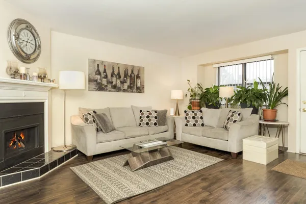 $139,900 | 24684 Cashmere Court, Unit 136, Southfield, MI 48033