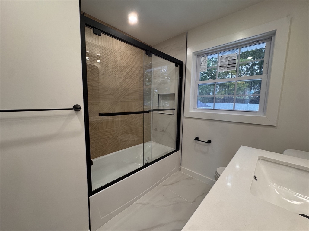 38 Middle Street Woburn, MA 01801 - Photo 19 of 39