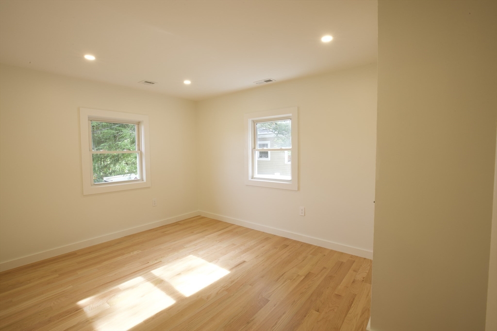 38 Middle Street Woburn, MA 01801 - Photo 25 of 39