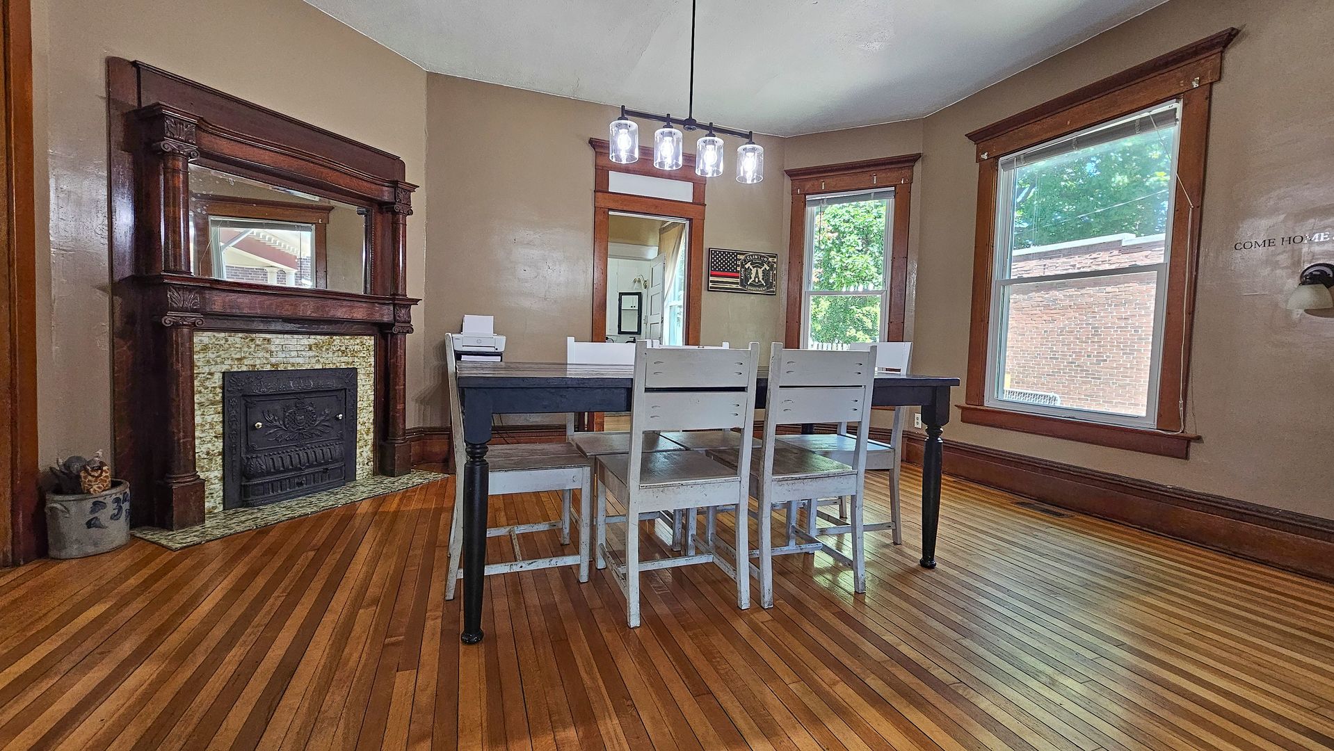 411 West Main Street Clinton, IL 61727 - Photo 5 of 31